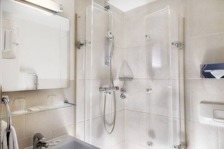 Clean Restrooms