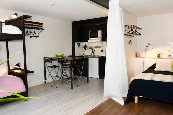 Room 9 of 22