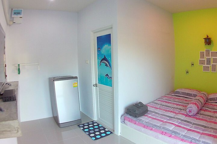 Room 10 of 18