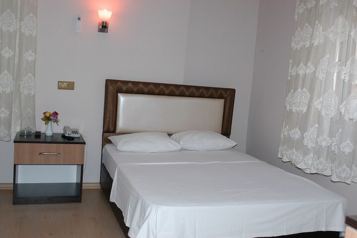 Room 8 of 24