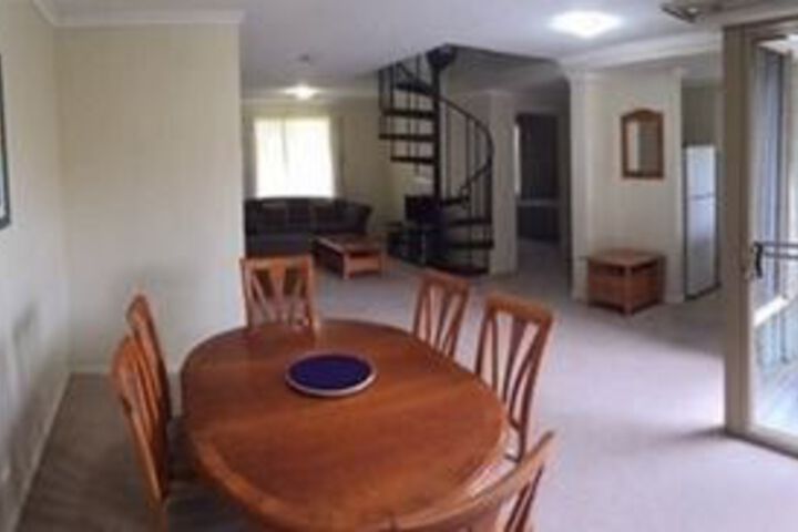 Room 26 of 32