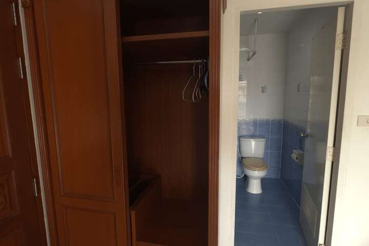 Room 21 of 31