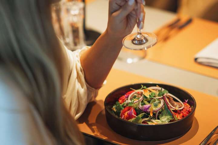 Dining 44 of 47