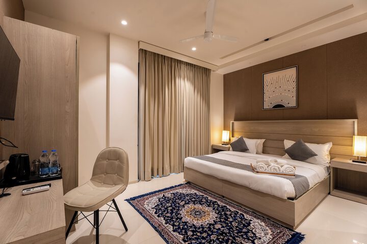 Room 17 of 29