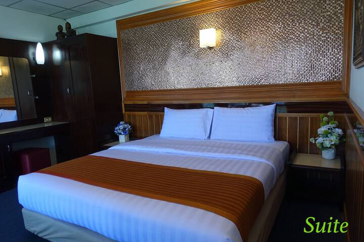 Room 9 of 31