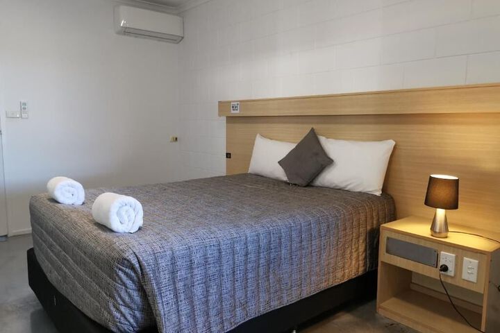 Room 10 of 44