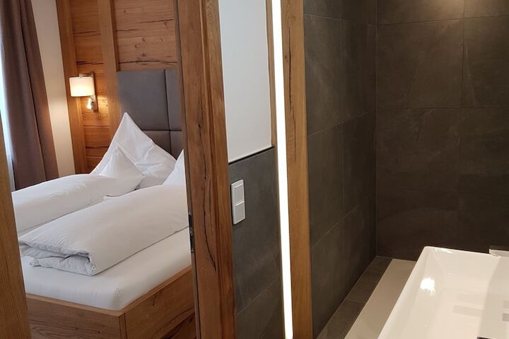 Room 15 of 67