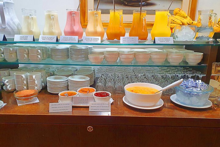 Breakfast buffet