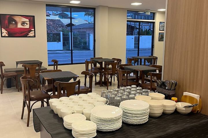 Breakfast/Coffee Service 29 of 44
