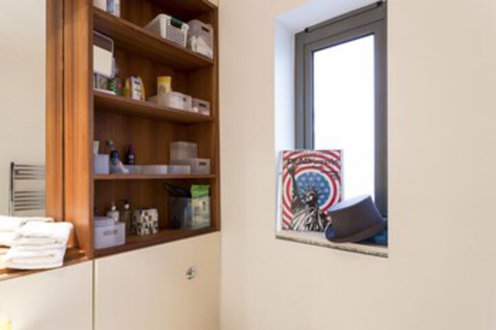 Room 5 of 22