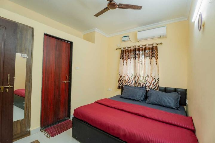 Room 13 of 31