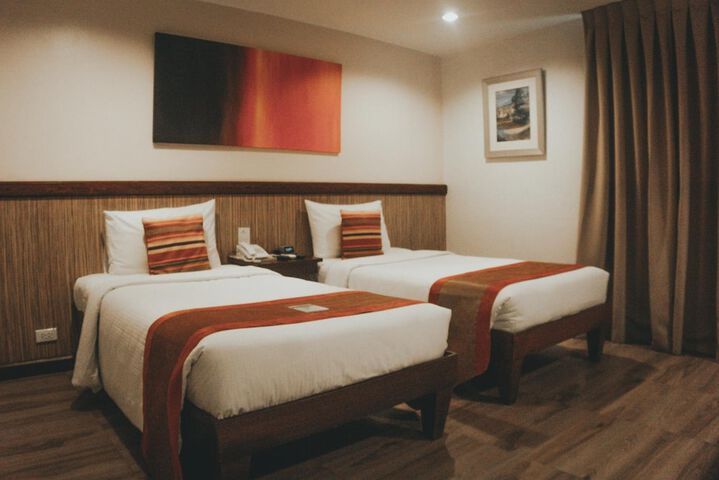 Room 29 of 40