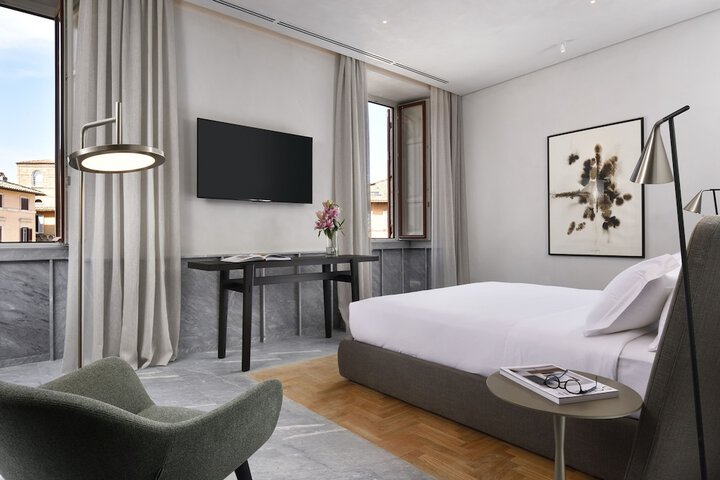 Room 8 of 22