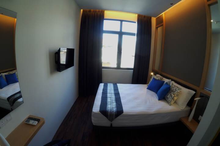 Room 10 of 47