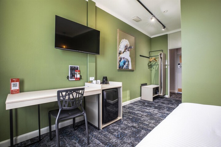 Room 25 of 67