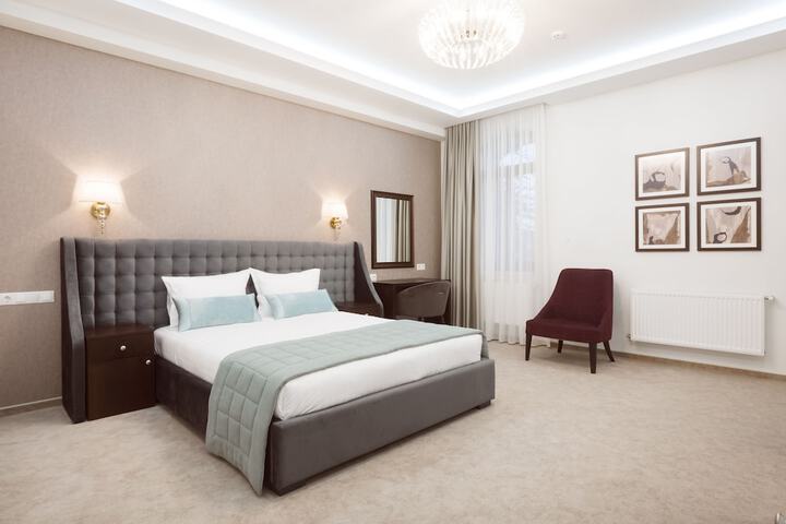 Room 10 of 39