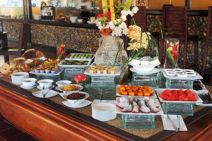 Breakfast/Coffee Service 58 of 116