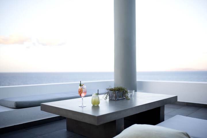 Lounge 175 of 266