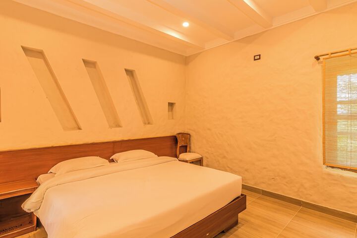 Room 14 of 66