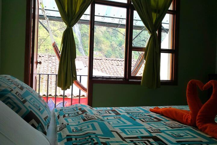 Room 5 of 35