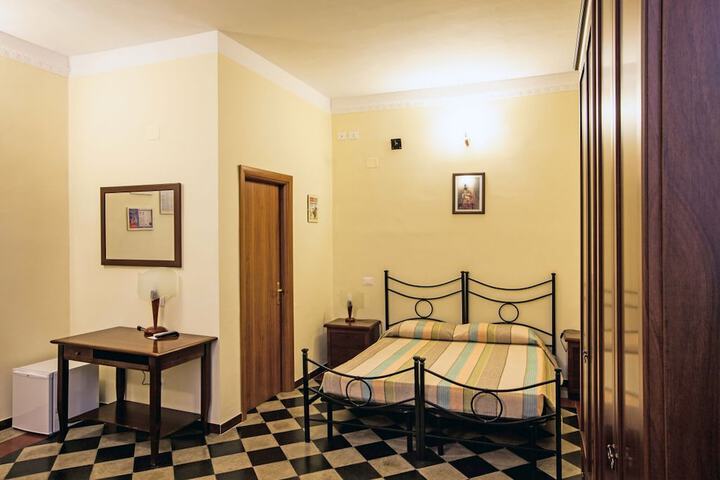 Room 8 of 51