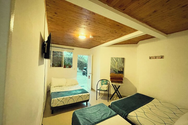 Room 32 of 123