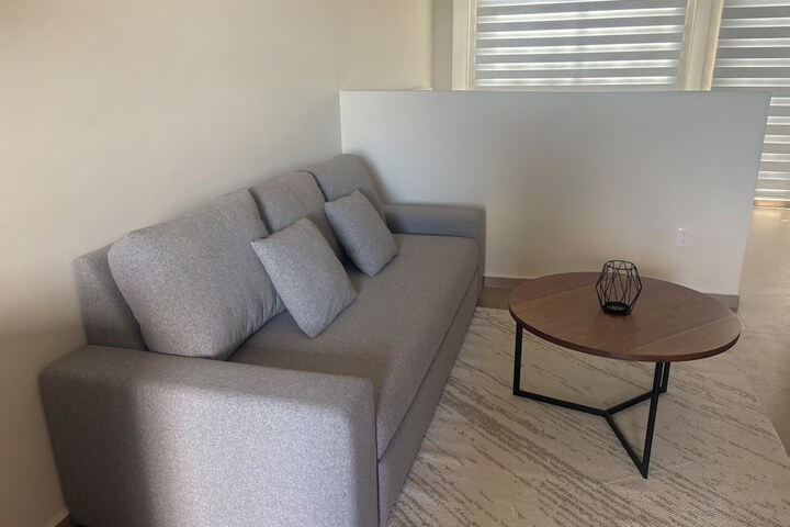 Room 16 of 66