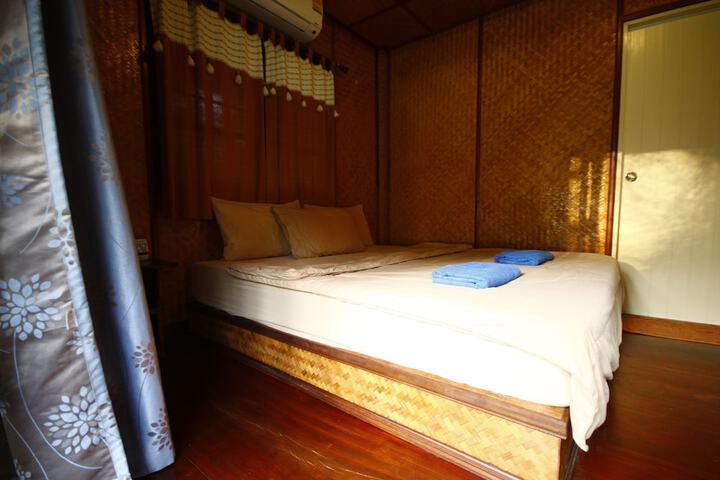 Room 6 of 43