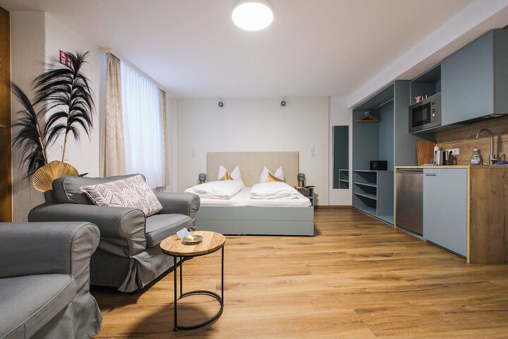 Room 3 of 46