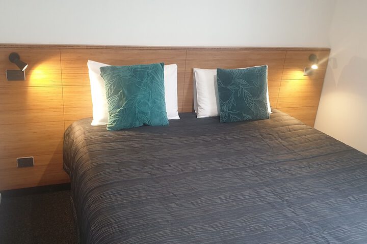 Room 2 of 47