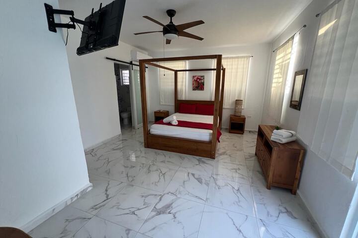 Room 6 of 23