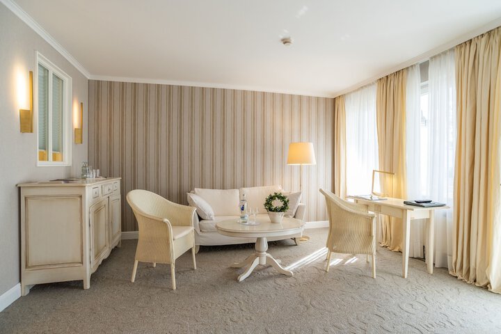 Room 9 of 23
