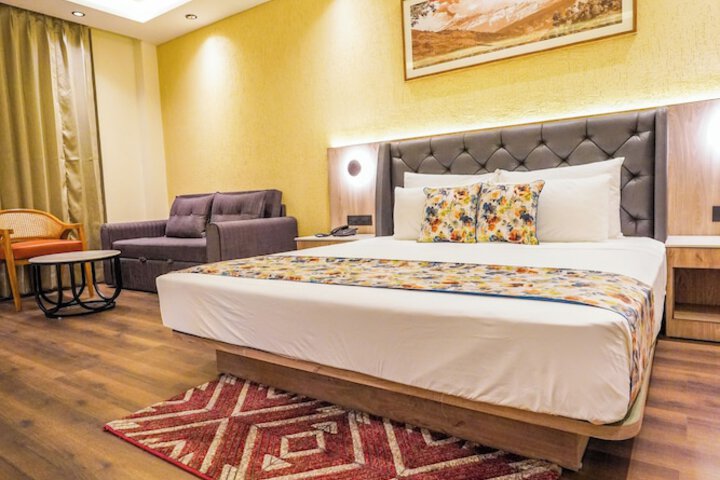 Room 8 of 51