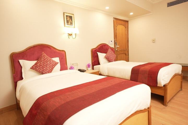 Room 7 of 38