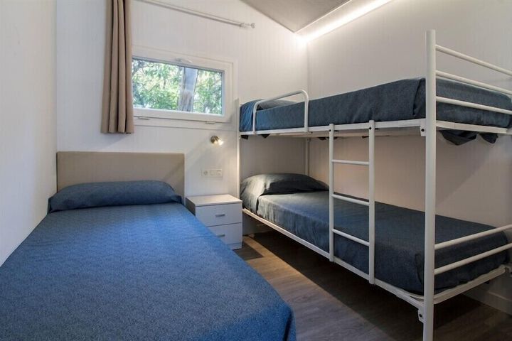 Room 14 of 50