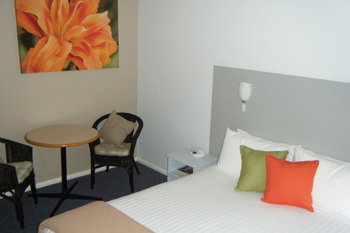 Room 7 of 37