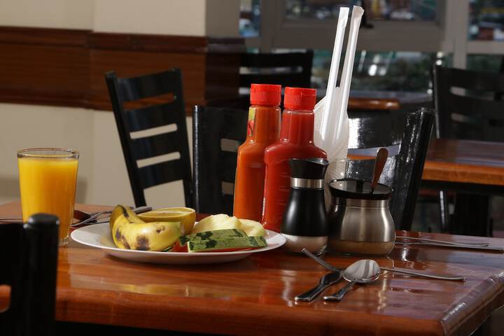 Breakfast/Coffee Service 20 of 35