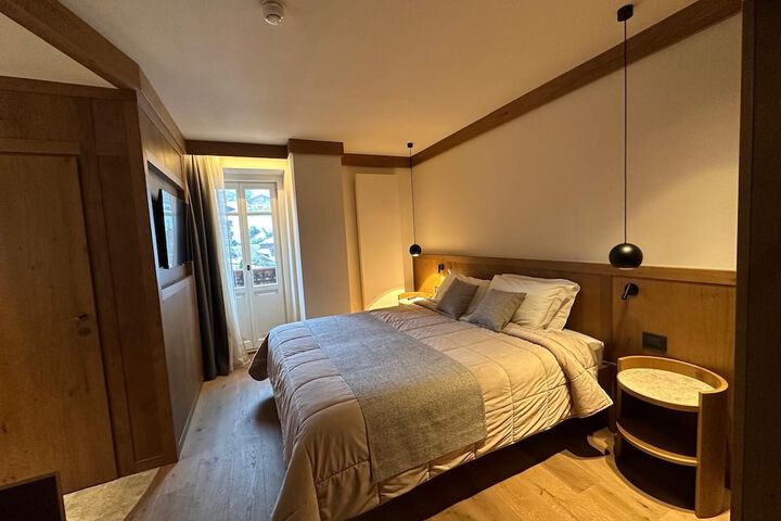 Room 45 of 106