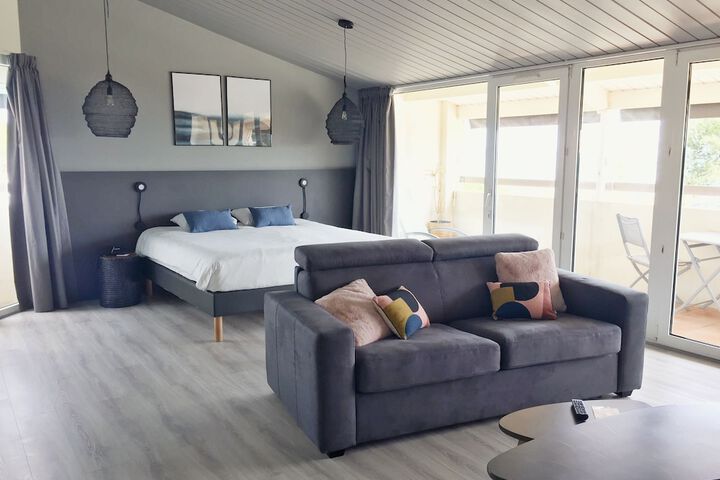 Room 4 of 50