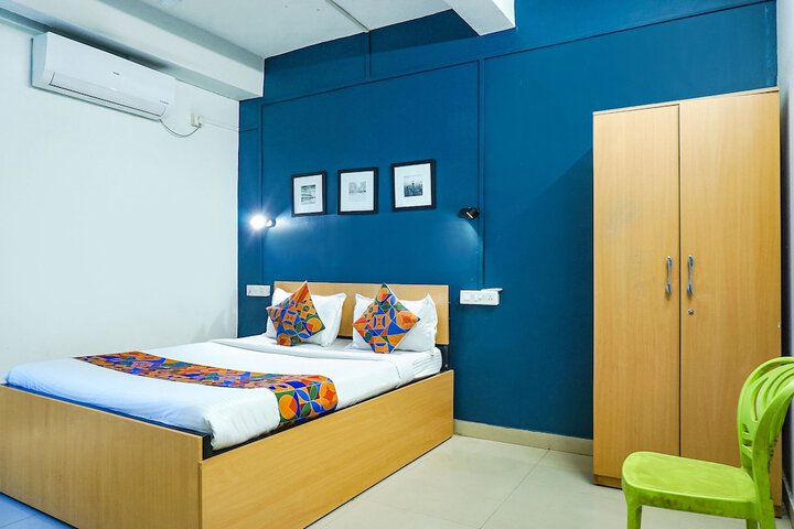 Room 16 of 37