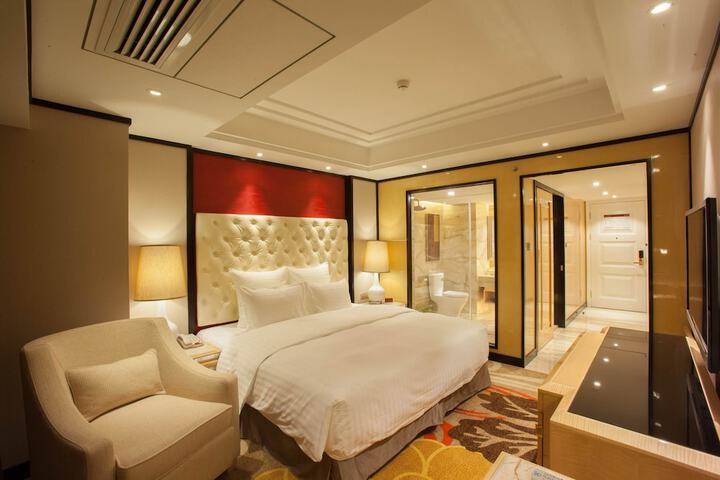 Room 12 of 57