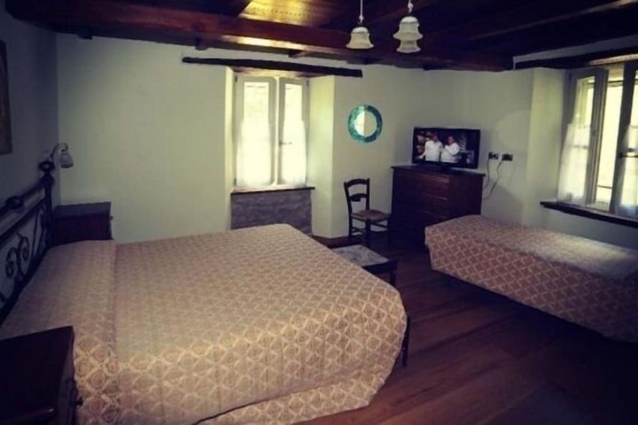 Room 9 of 31