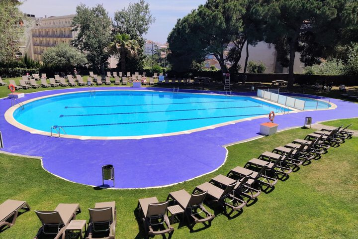 Hotel Pool