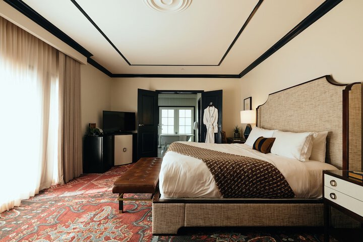 Standard | King Bed (15 of 18)