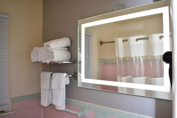 Room 22 of 32