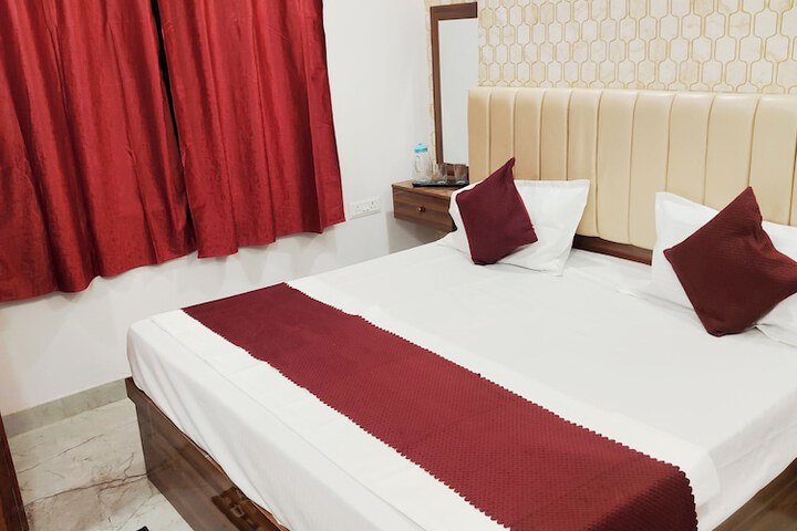 Room 2 of 13