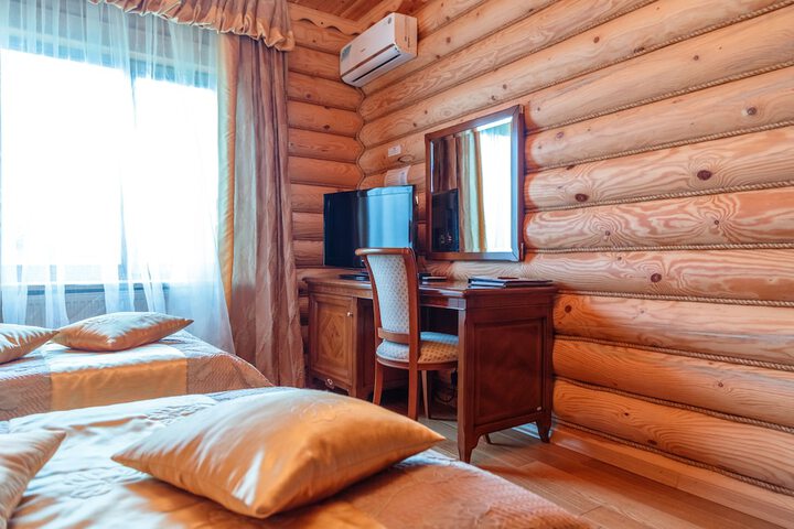 Room 4 of 69