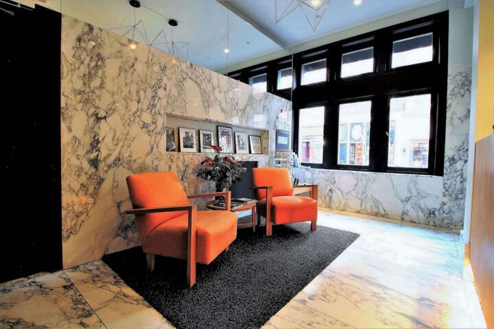 Entrance & Lobby