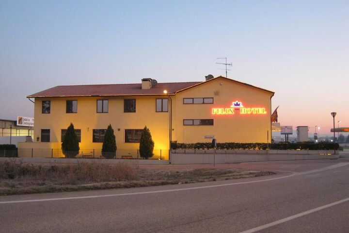 Hotel 22 of 27