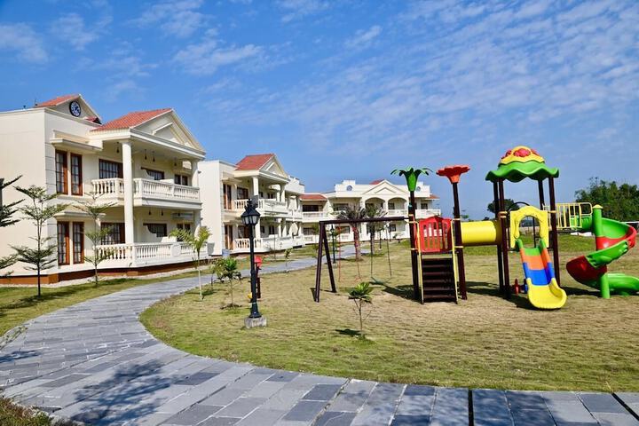 Hotel Exterior 142 of 181
